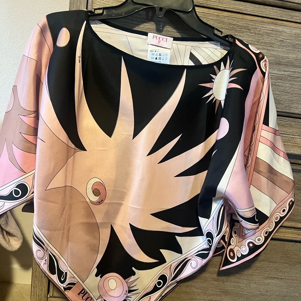 Emilio Pucci Women's Pink and Black poncho blouse